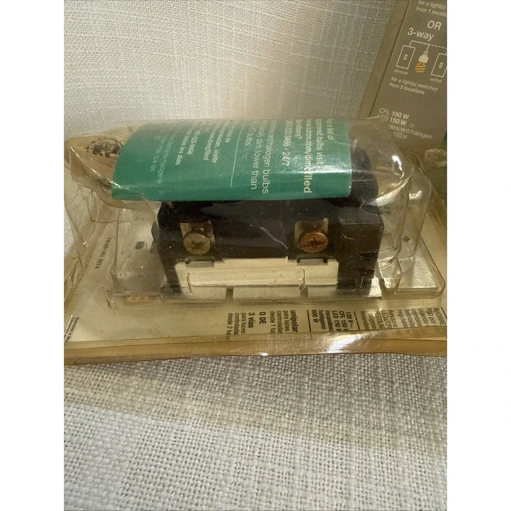 2x‎ Lutron Toggler Dimmer Switch 150-Watt LED 1-Pole/3-Way TGCL-153PH-WH